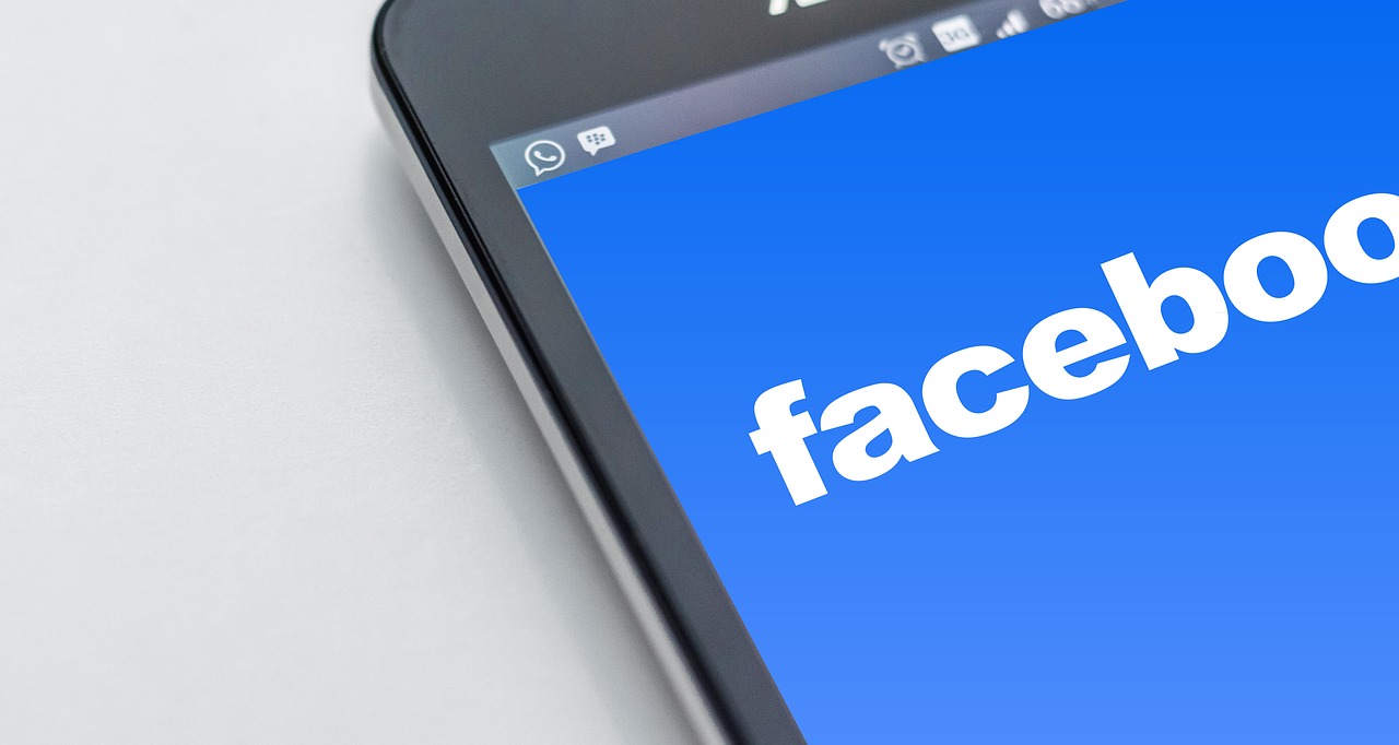 Facebook a annonc&eacute; la suppression des "infos sur la page" pour les pages d'entreprises.